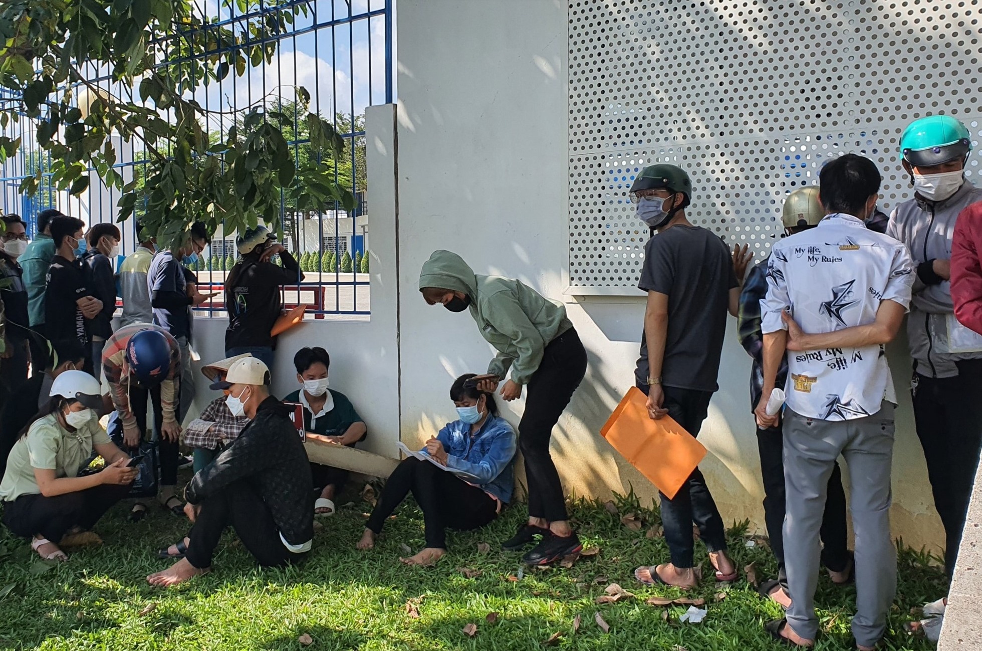 Nhiều doanh nghiệp tại Bình Dương vẫn thiếu đơn hàng khiến công nhân mất việc 