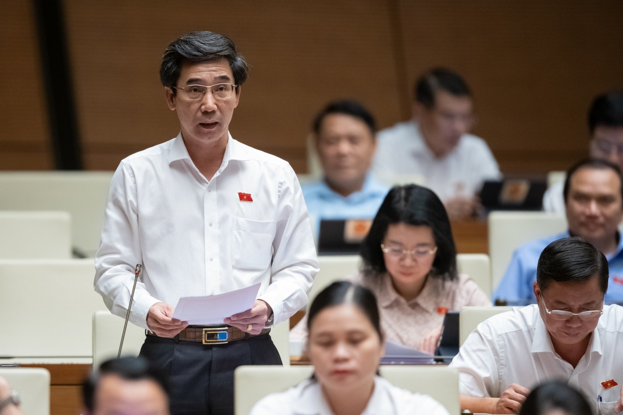 Đại biểu Trần Chí Cường đề nghị cân nhắc kéo dài thời gian thực hiện chính sách giảm thuế VAT 2% đến hết năm 2024 - Ảnh: Quochoi.vn.