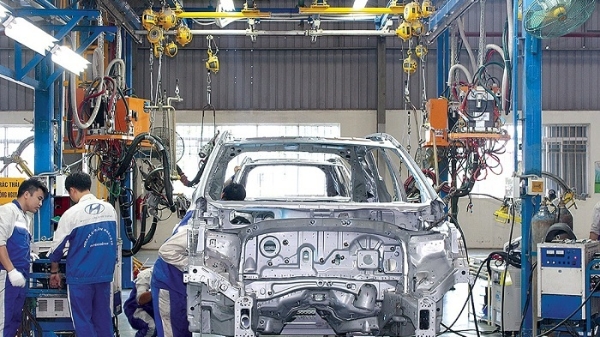 Bộ trưởng Bộ Tài chính nêu lý do không mở rộng giảm thuế VAT với ô tô nhưng giảm 50% lệ phí trước bạ