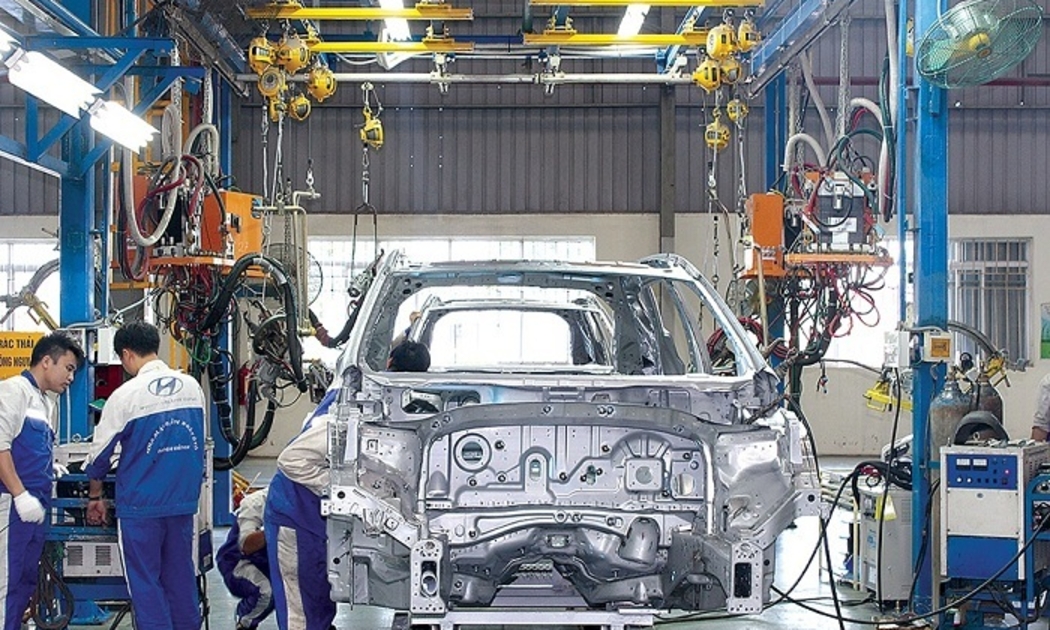 Bộ trưởng Bộ Tài chính cho biết Chính phủ đồng thuận với kiến nghị giảm 50% lệ phí trước bạ sản xuất ô tô trong nước.