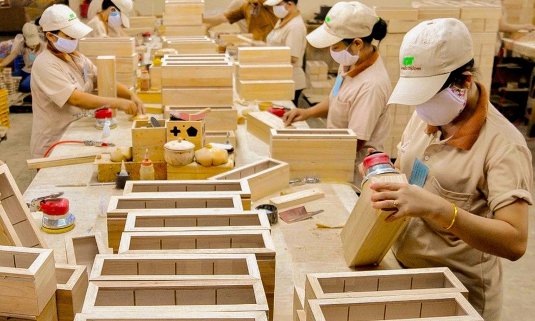 Gỗ và sản phẩm gỗ là mặt hàng có kim ngạch xuất khẩu lớn sang Trung Quốc.