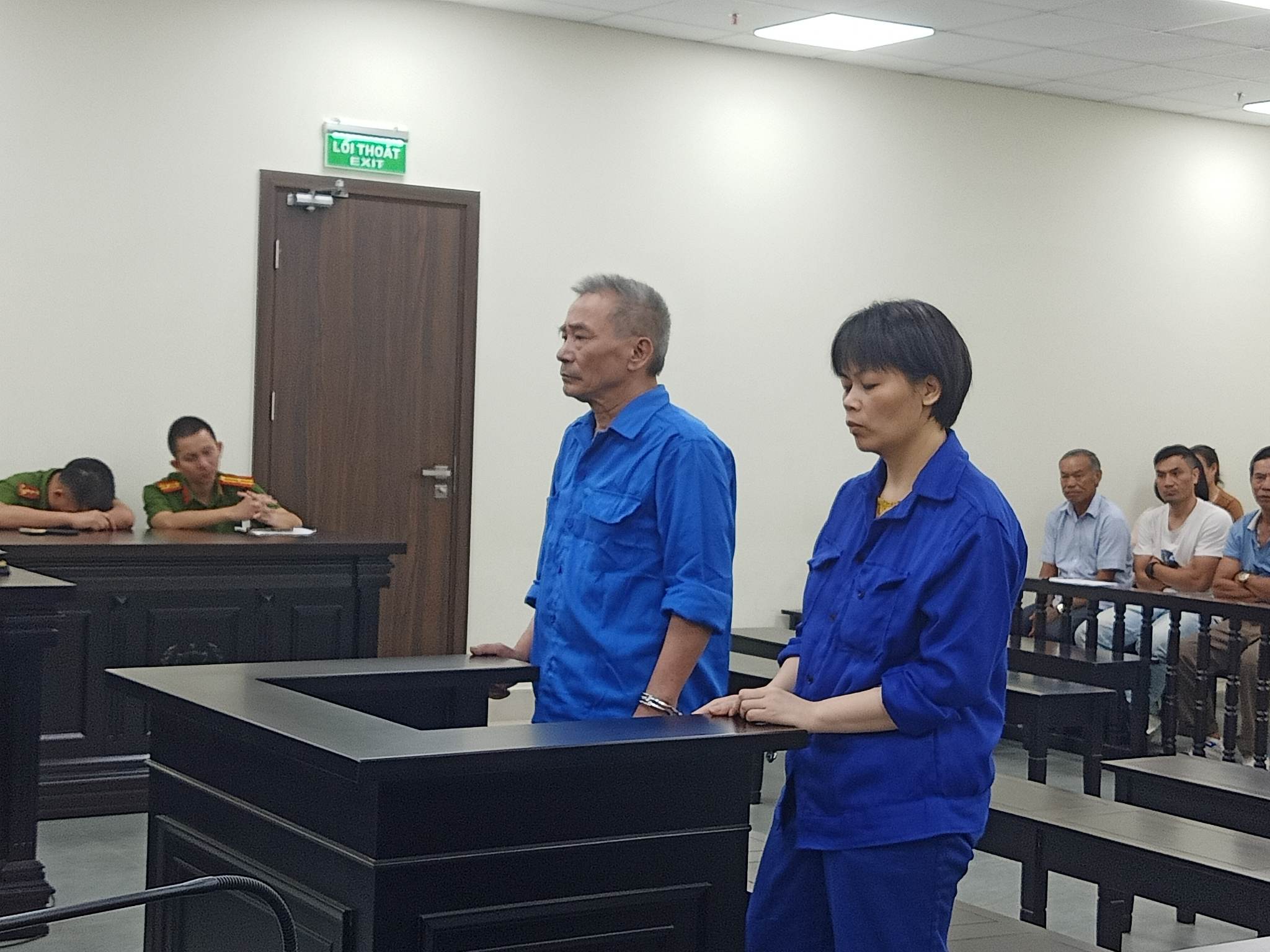 Vân và Trạc hầu tòa ngày 1/6.
