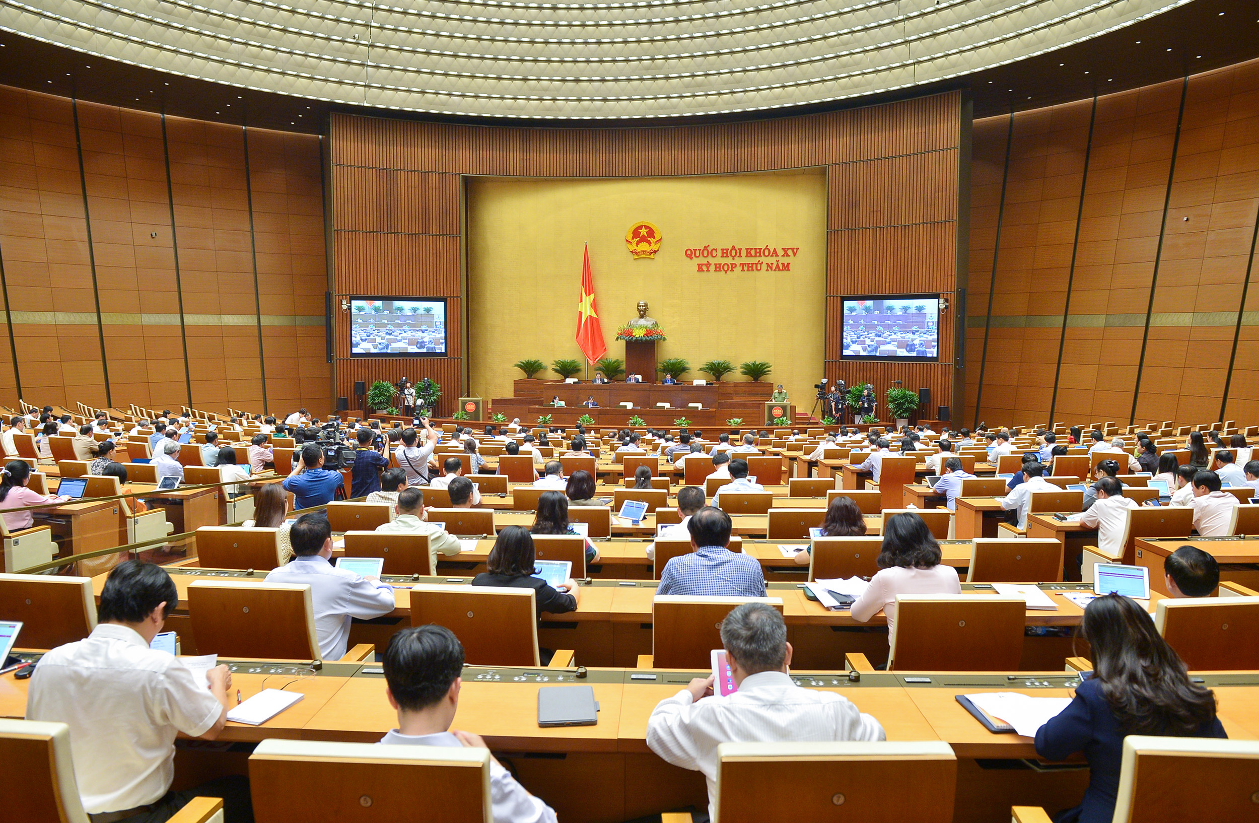 Toàn cảnh phiên họp - Ảnh: Quochoi.vn