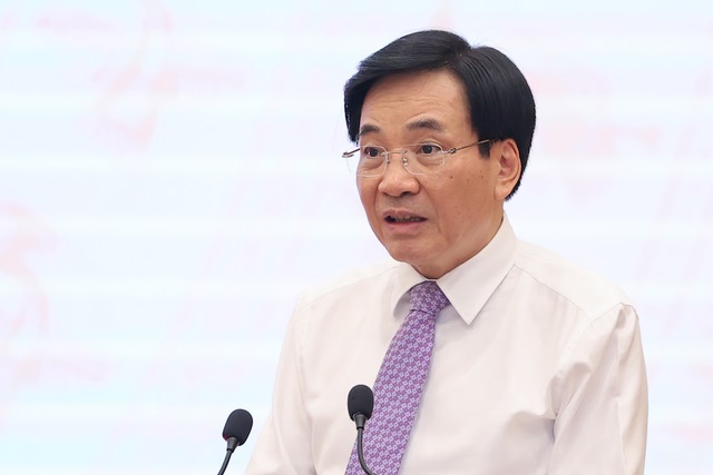 Bộ trưởng, Chủ nhiệm VPCP Trần Văn Sơn chủ trì họp báo Chính phủ - Ảnh: VGP..