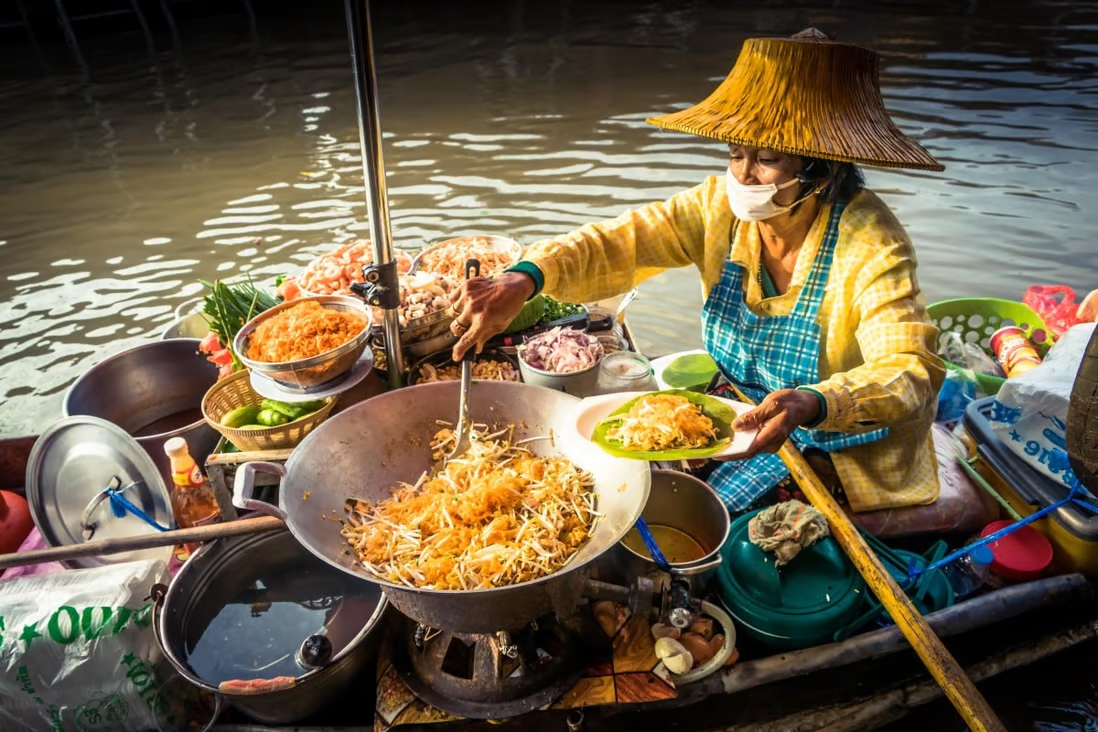 Thái Lan muốn dùng ẩm thực để thu hút khách du lịch đi đến mọi nơi khắp đất nước này.