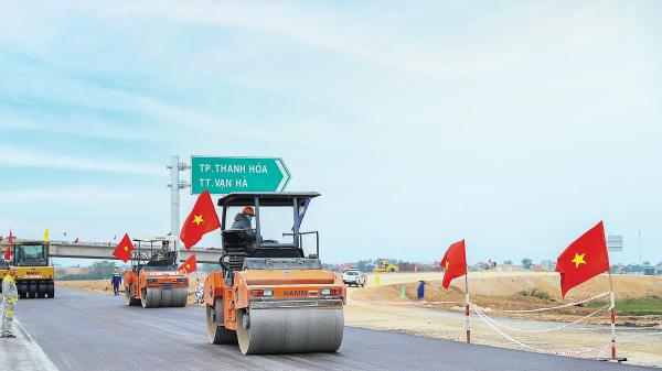 Tăng tốc triển khai nhiều dự án giao thông liên kết vùng