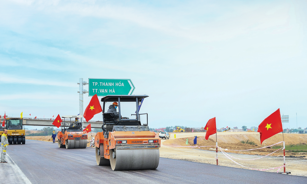 Các dự án hạ tầng giao thông chiến lược kết nối liên vùng, các tuyến vành đai động lực, mang tính lan tỏa đang được ráo riết triển khai.