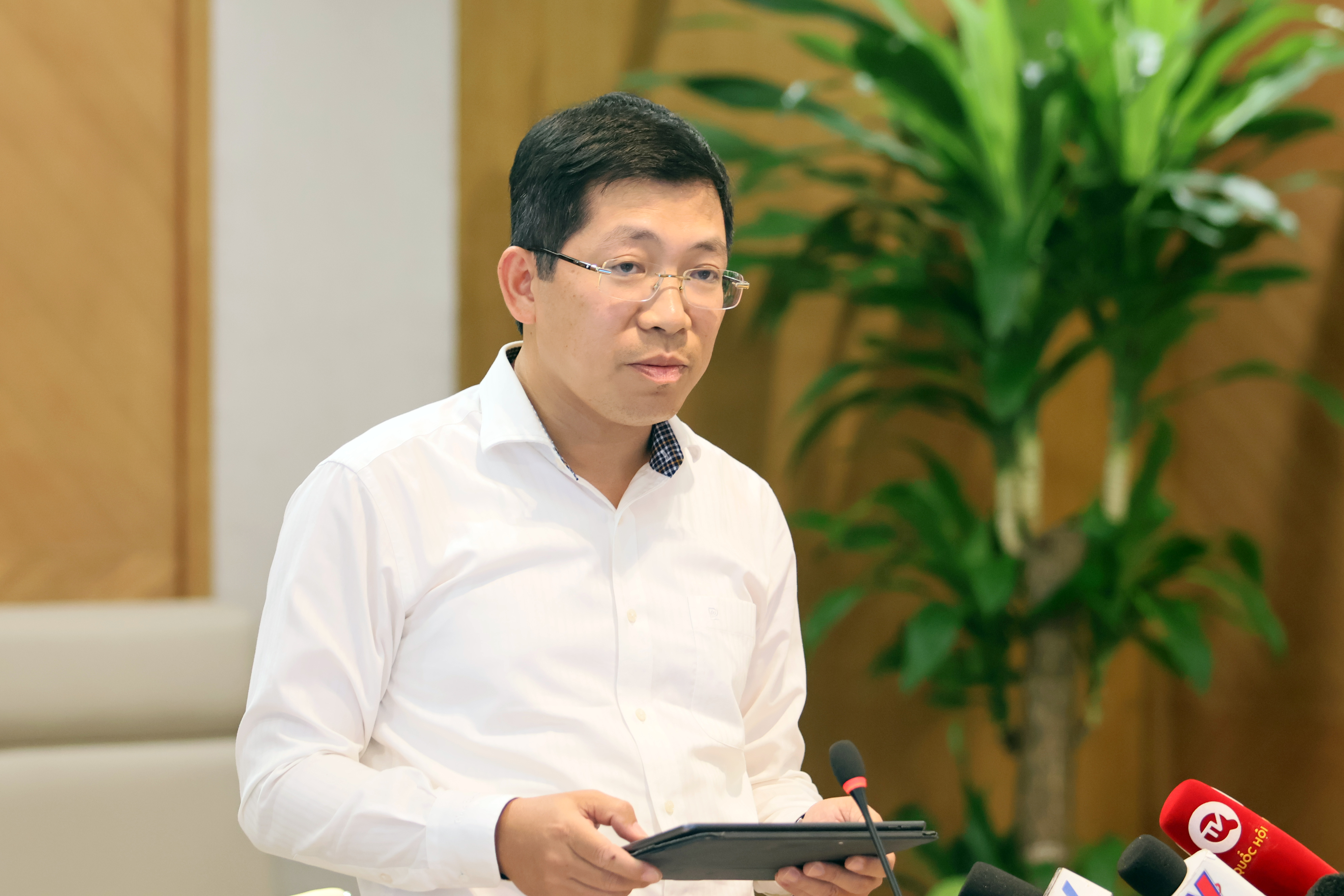 Ông Lưu Đình Phúc, Cục trưởng Cục Báo chí: 