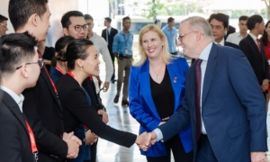 Các sinh viên và cựu sinh viên RMIT đón chào Thủ tướng Australia