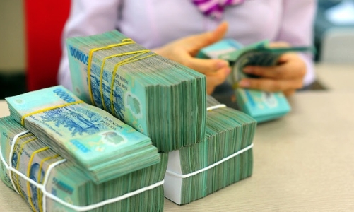 Lãi suất cho vay phân hoá mạnh, tăng trưởng tín dụng chững lại