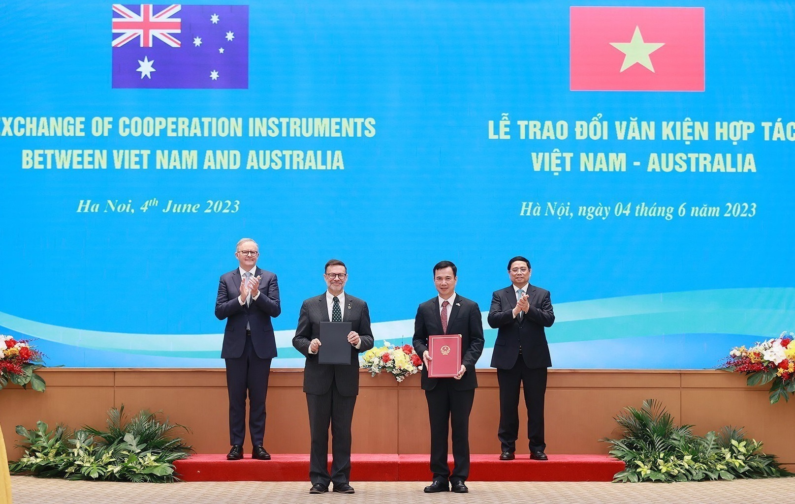 Thủ tướng Phạm Minh Chính và Thủ tướng Australia Anthony Albanese chứng kiến Lễ trao đổi văn kiện hợp tác giữa Bộ Khoa học và Công nghệ Việt Nam và Bộ Ngoại giao và Thương mại Australia về hợp tác khoa học, công nghệ và đổi mới sáng tạo.