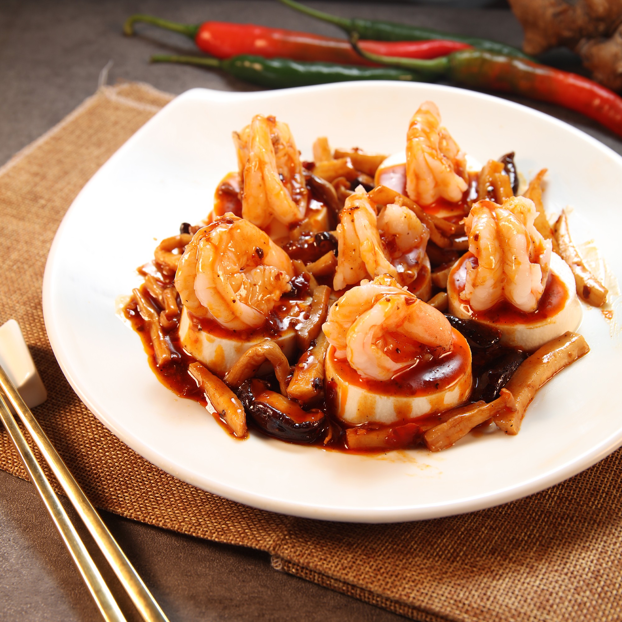 Nh&agrave; h&agrave;ng Dim Tu Tac tại TP.HCM nổi tiếng với c&aacute;c m&oacute;n ăn hương vị Quảng Đ&ocirc;ng.