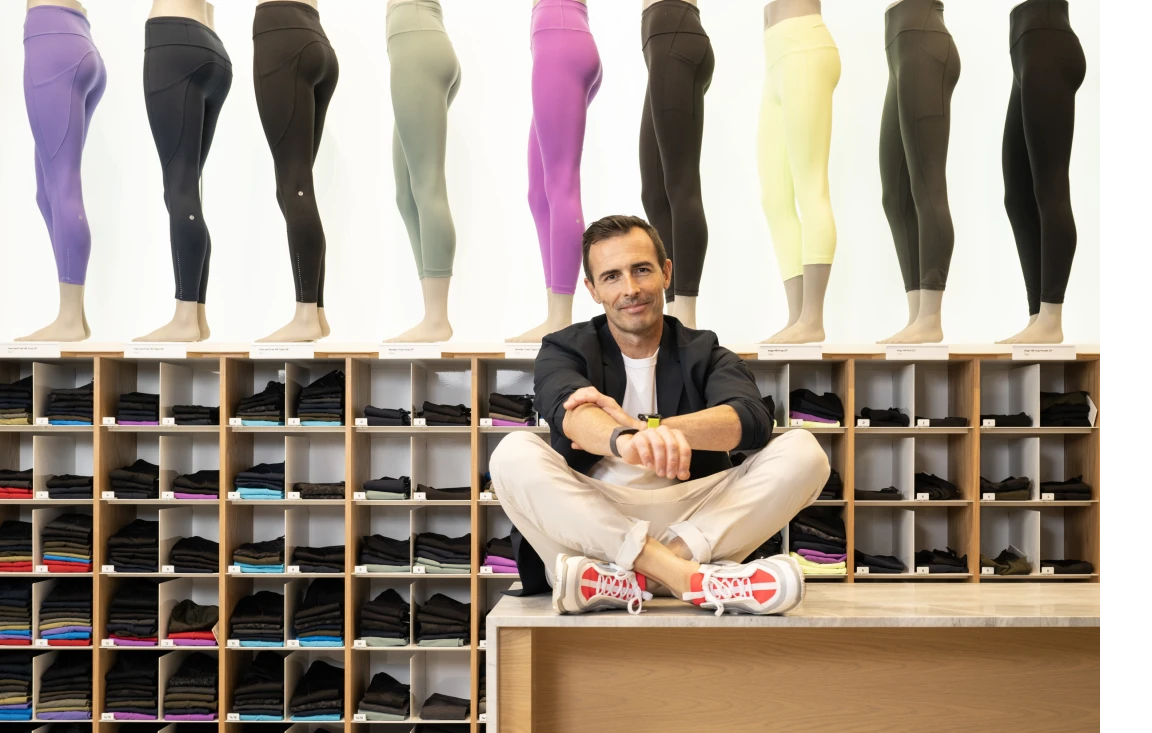Gi&aacute;m đốc điều h&agrave;nh Lululemon Athletica, Inc., &ocirc;ng Calvin McDonald.