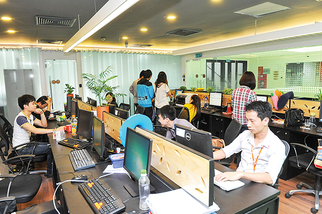 Cơ quan quản lý sẽ mạnh tay với tất cả các đối tượng tạo nên nội dung vi phạm trên không gian mạng - Ảnh: Việt Tuấn.