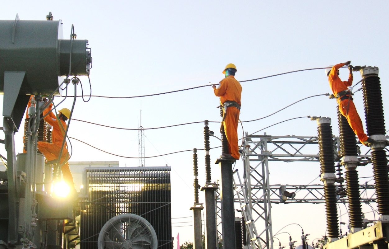 Nhu cầu sử dụng điện ở khu vực miền Bắc có thể lên mức 23.500-24.000 MW trong những ngày nắng nóng sắp tới.