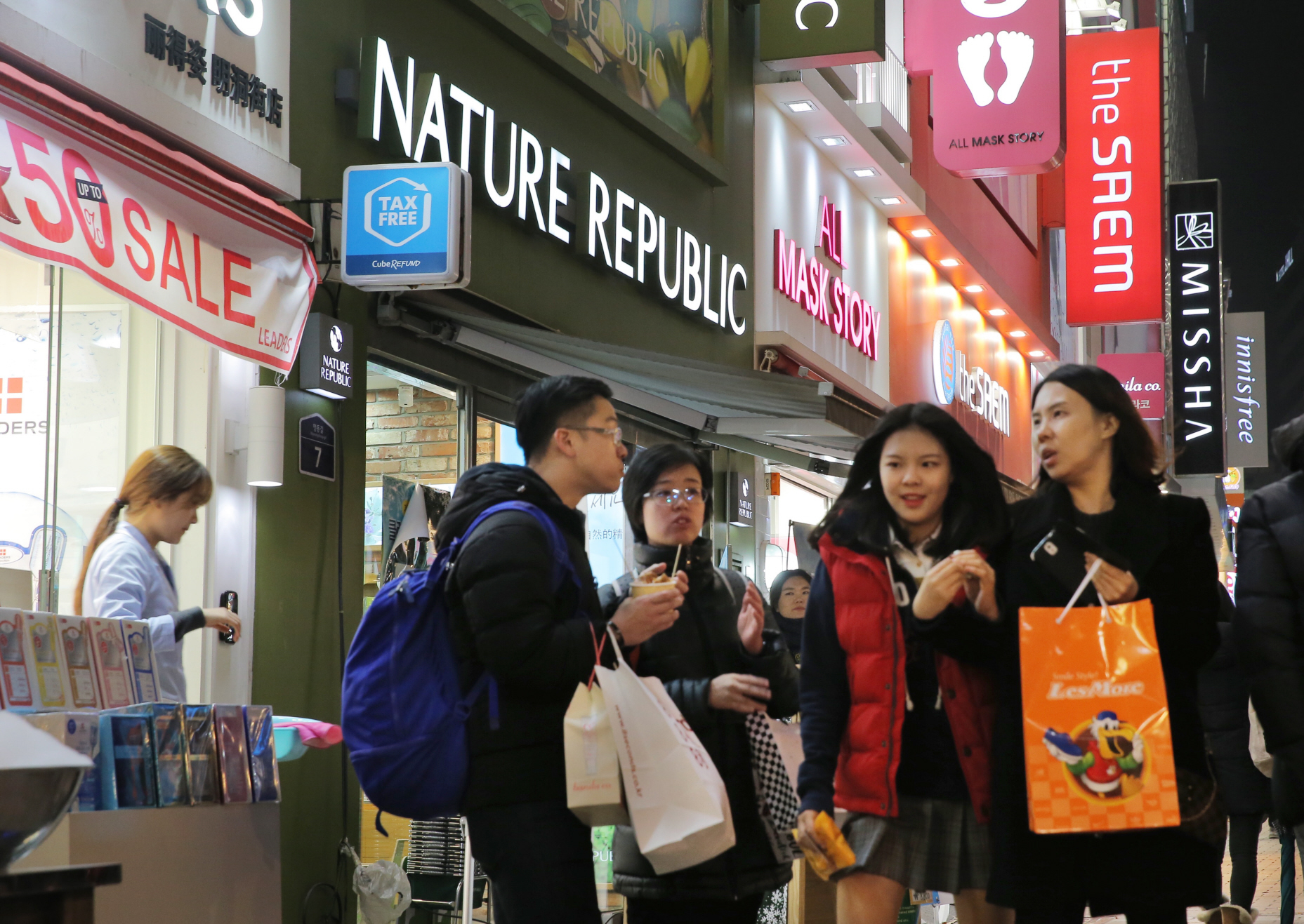 Người H&agrave;n Quốc đ&atilde; tăng chi ti&ecirc;u khi đi du lịch nước ngo&agrave;i sau đại dịch Covid-19.