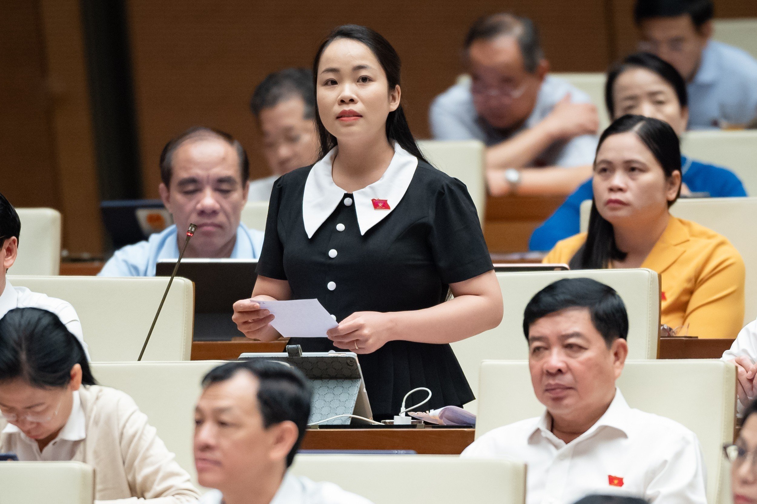 Đại biểu Triệu Thị Huyền (đoàn Yên Bái) - Ảnh: Quochoi.vn