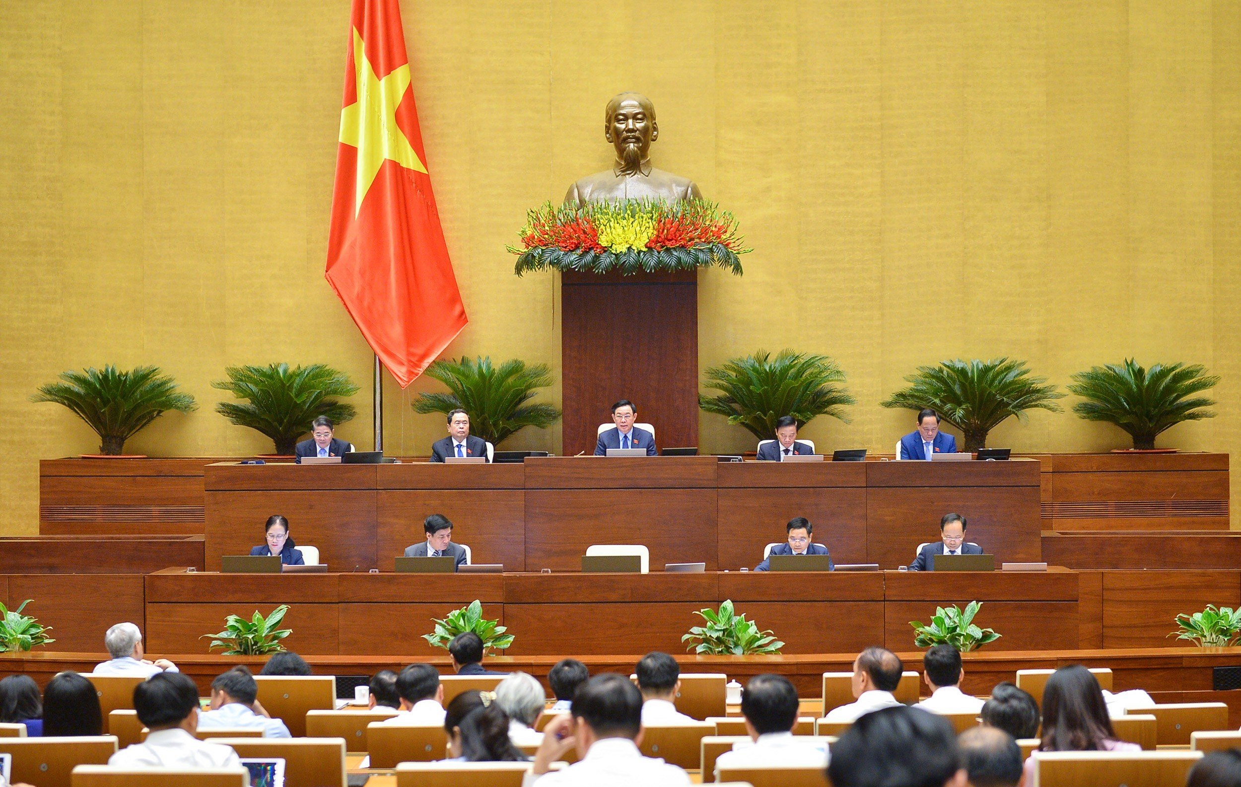 Chủ tịch Quốc hội Vương Đình Huệ điều hành chất vấn - Ảnh: Quochoi.vn.