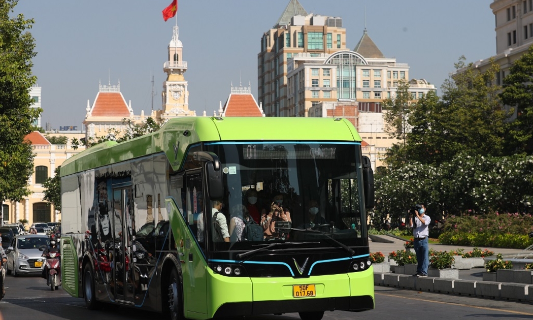 Tuyến xe buýt điện đầu tiên tại TP.HCM chính thức vận hành từ ngày 09/3/2022. Ảnh: Nguyễn Duy.