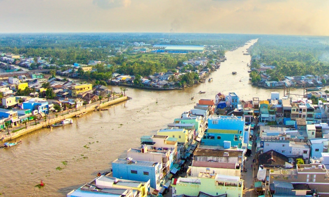 Giao thông đường bộ kết nối Vùng Đồng bằng sông Cửu Long với TP. Hồ Chí Minh qua 5 trục chính.