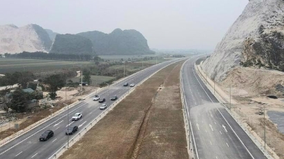 PM: Construction of expressways and ring roads to start in June