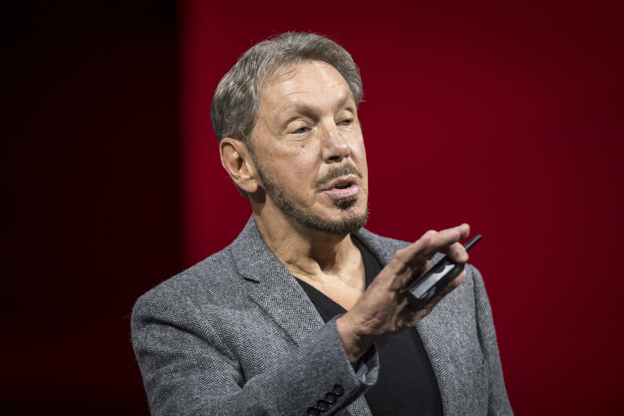 Cổ phiếu Oracle gặp thời, Larry Ellison giàu hơn Bill Gates - Nhịp sống  kinh tế Việt Nam & Thế giới
