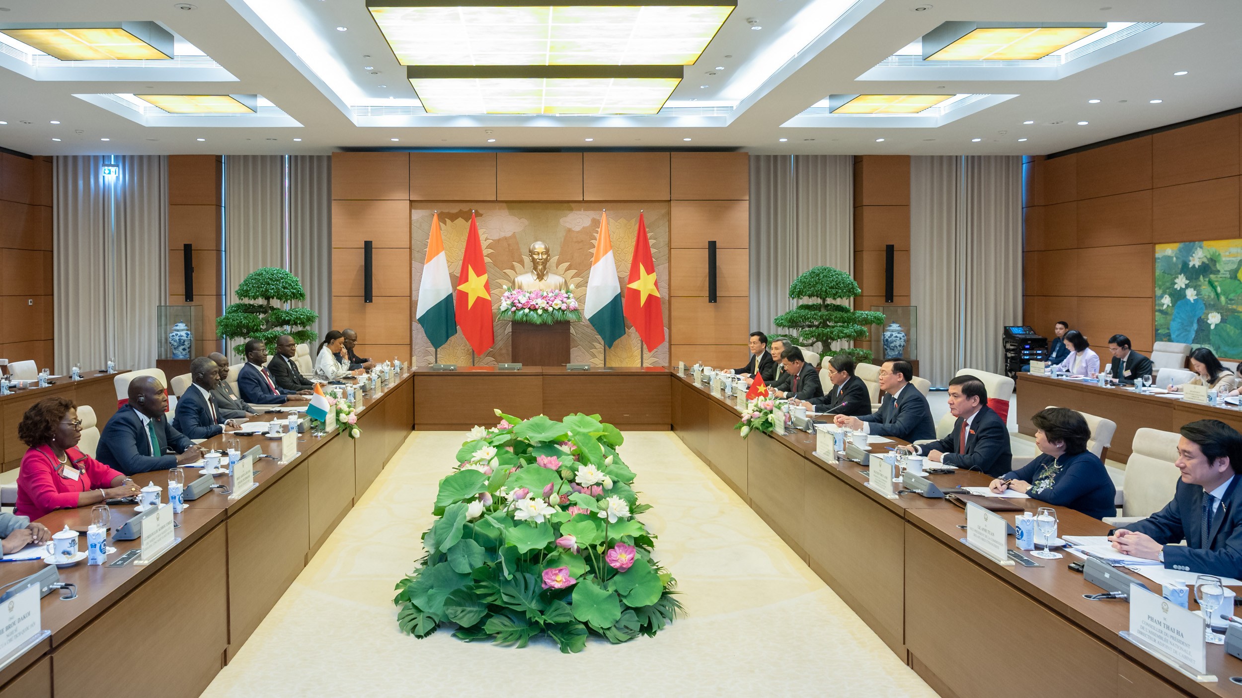 To&agrave;n cảnh hội đ&agrave;m - Ảnh: Quochoi.vn