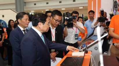 International experience needed in boosting industrialization and modernization