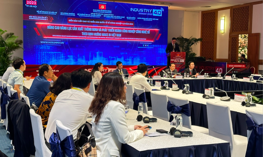 Hội thảo chuyên đề 1 với chủ đề: “Nâng cao năng lực sản xuất thông minh và phát triển ngành công nghiệp công nghệ số theo định hướng Make in Việt Nam” sáng 14/6.