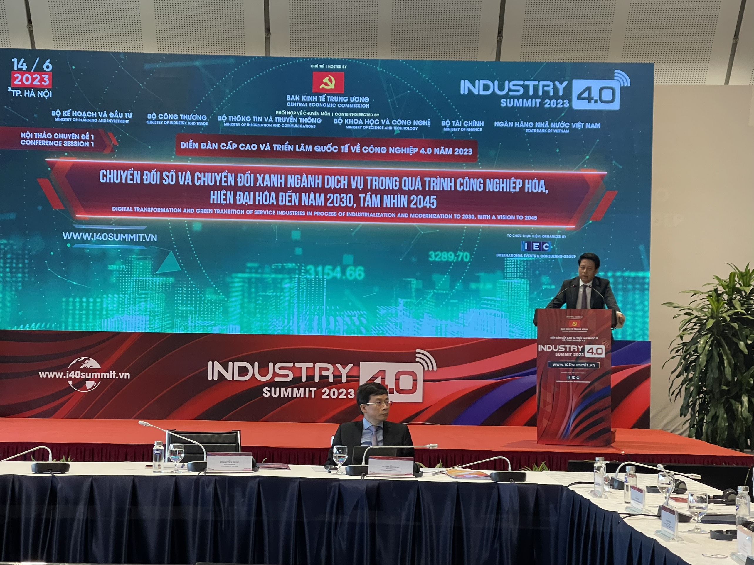 Ph&oacute;&nbsp;Thống&nbsp;đốc Ng&acirc;n h&agrave;ng Nh&agrave; nước Việt Nam&nbsp;Phạm Tiến Dũng chia sẻ tại hội thảo.