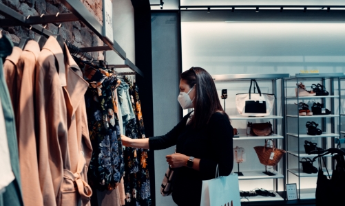 Người tiêu dùng Việt Nam trưởng thành trong năm 2023: Làm sao doanh nghiệp có thể đón đầu xu hướng