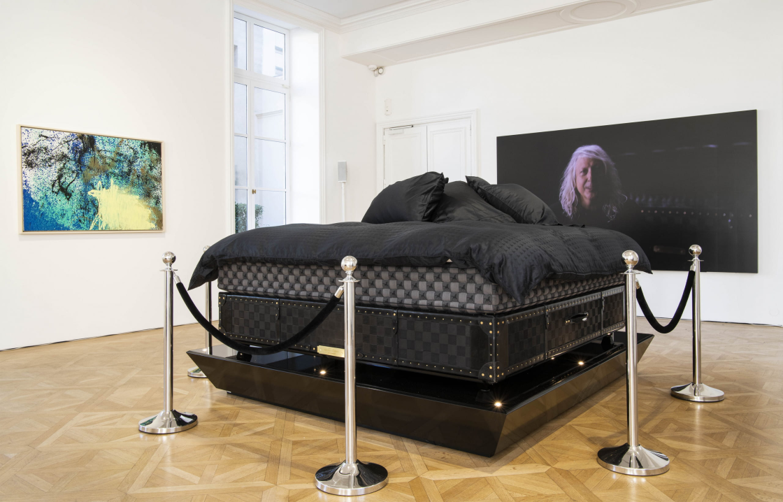 Chiếc đệm Grand Vividus c&oacute; c&aacute;c g&oacute;c bịt da shagreen, gi&aacute; l&ecirc;n tới 390.000 USD Mỹ.