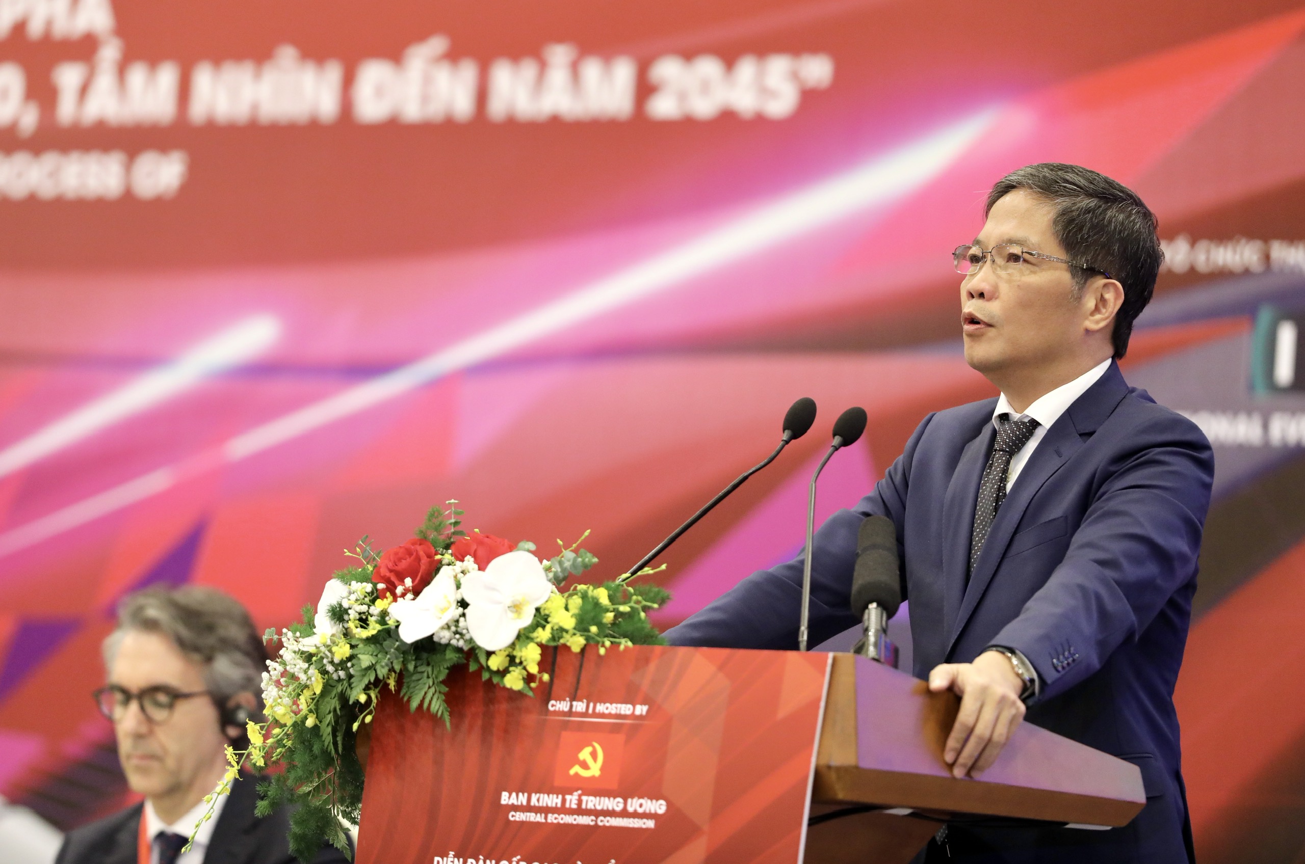 Ông Trần Tuấn Anh, Trưởng Ban Kinh tế Trung ương phát biểu. Ảnh: Trần Việt Dũng.
