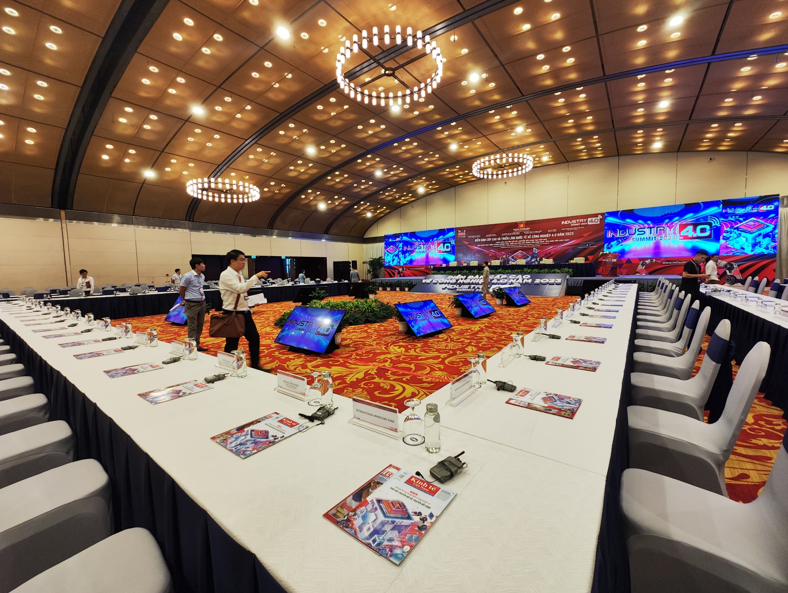 Tạp chí Kinh tế Việt Nam xuất hiện ấn tượng tại Diễn đàn cao cấp về công nghiệp 4.0 năm 2023