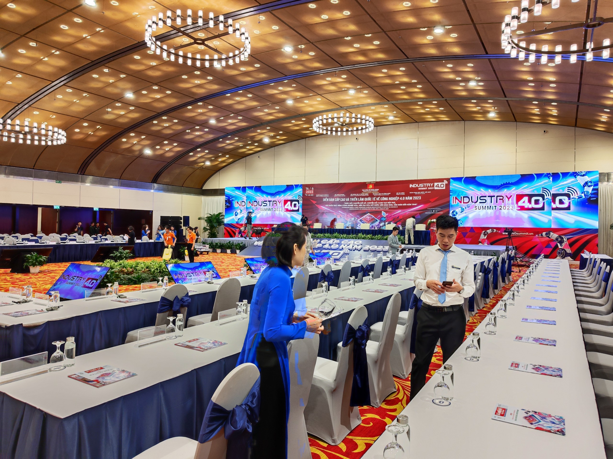 Tạp ch&iacute; Kinh tế Việt Nam số ra ng&agrave;y 12/6 v&agrave; Vietnam Economic Times th&aacute;ng 5/2023 được chọn l&agrave; t&agrave;i liệu b&aacute;o ch&iacute; ch&iacute;nh thức của Diễn đ&agrave;n .