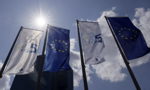 Lạm phát ở châu Âu dai dẳng, ECB nâng lãi suất lên mức cao nhất 22 năm