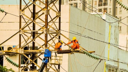 PM calls for end to power shortages