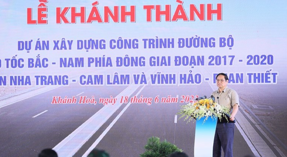 Thủ tướng Ch&iacute;nh phủ&nbsp;ph&aacute;t biểu tại lễ kh&aacute;nh th&agrave;nh.