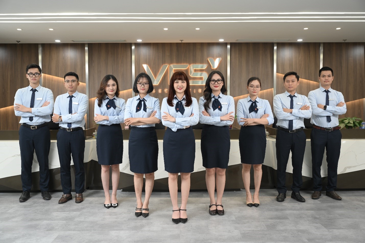 VFS t&aacute;i định vị doanh nghiệp gắn liền với h&igrave;nh ảnh năng động, trẻ trung.