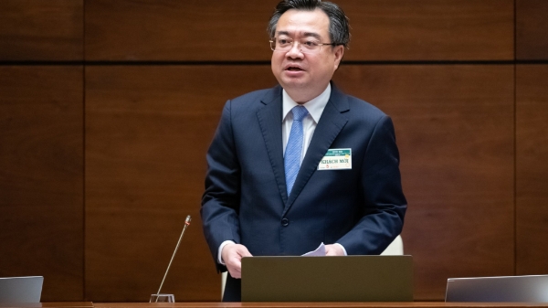 Bộ trưởng Xây dựng phản hồi loạt ý kiến của đại biểu Quốc hội về Luật Nhà ở (sửa đổi)