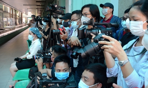 Kề vai sát cánh: Báo chí cùng doanh nghiệp vượt mọi khó khăn