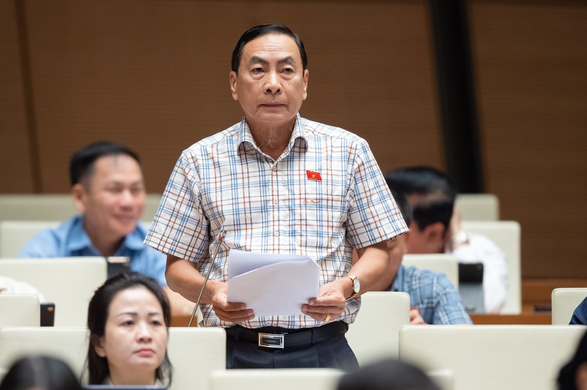 Đại biểu Phạm Văn Hòa (Đoàn Đồng Tháp) phát biểu tại Hội trường ngày 19/6/2023