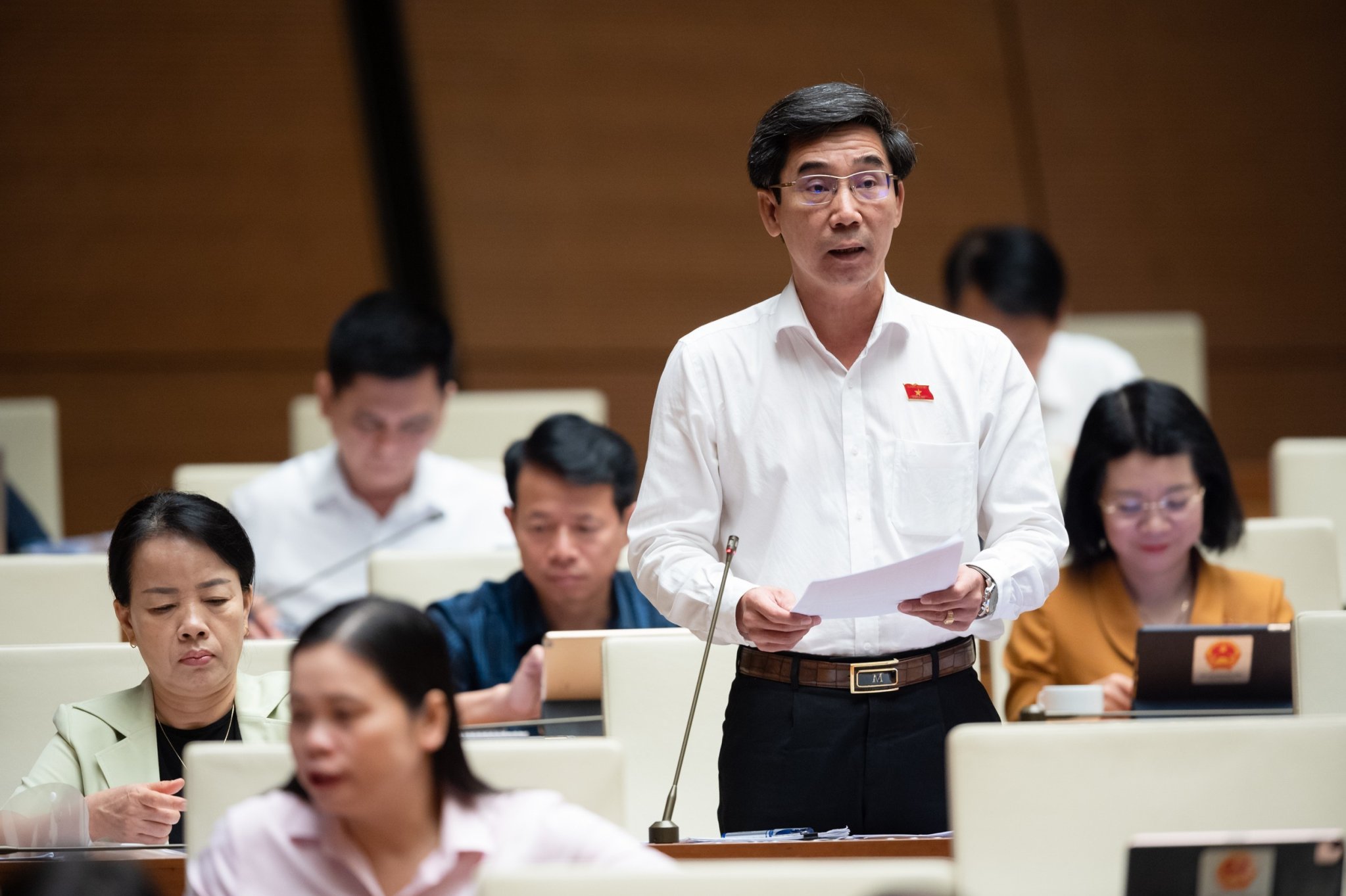  Đại biểu Trần Chí Cường, Đoàn Tp. Đà Nẵng phát biểu tại hội trường ngày 19/6/2023.