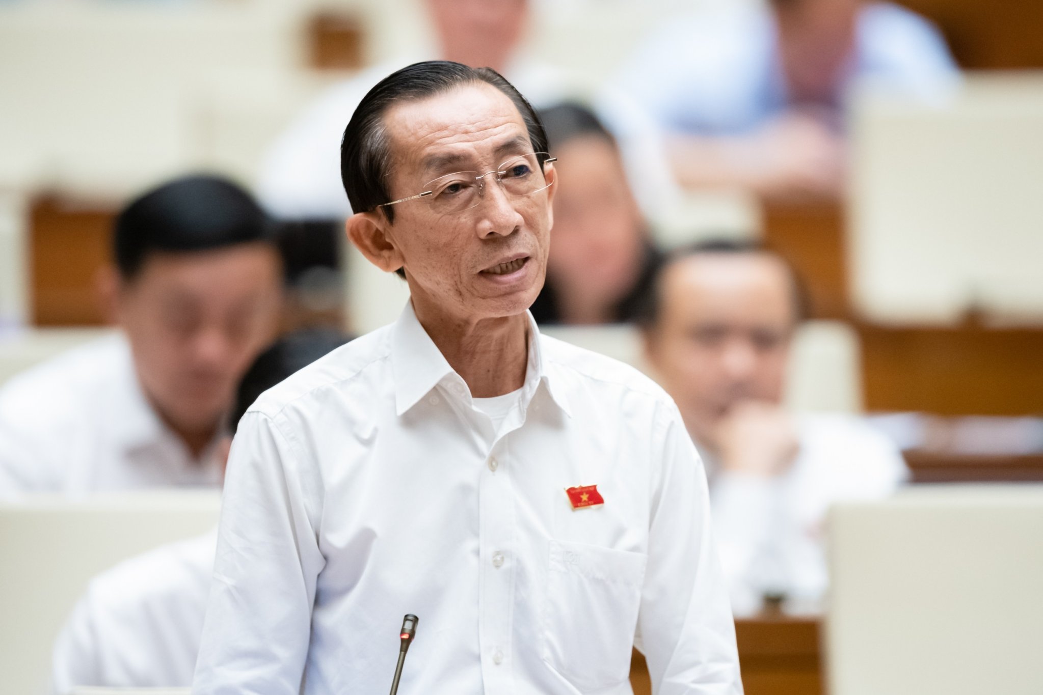 Đại biểu Trần Hoàng Ngân, Đoàn Đại biểu Quốc hội TP. HCM cho rằng, nếu chỉ tập trung xây nhà ở xã hội thì nhiều lao động không có khả năng tài chính để mua. Ảnh - Quochoi.vn. 