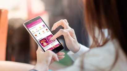 Deputy PM calls for boost to cashless payments