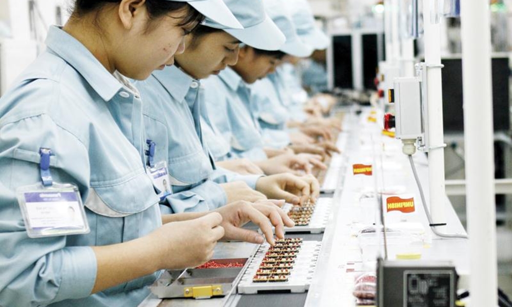 Ở góc nhìn lạc quan, áp dụng thuế tối thiểu toàn cầu là cơ hội tăng thu ngân sách. Đồng thời, cải cách hệ thống thuế, khắc phục tình trạng 70% doanh nghiệp phản ánh thủ tục hành chính là rào cản lớn nhất khi đầu tư vào Việt Nam.