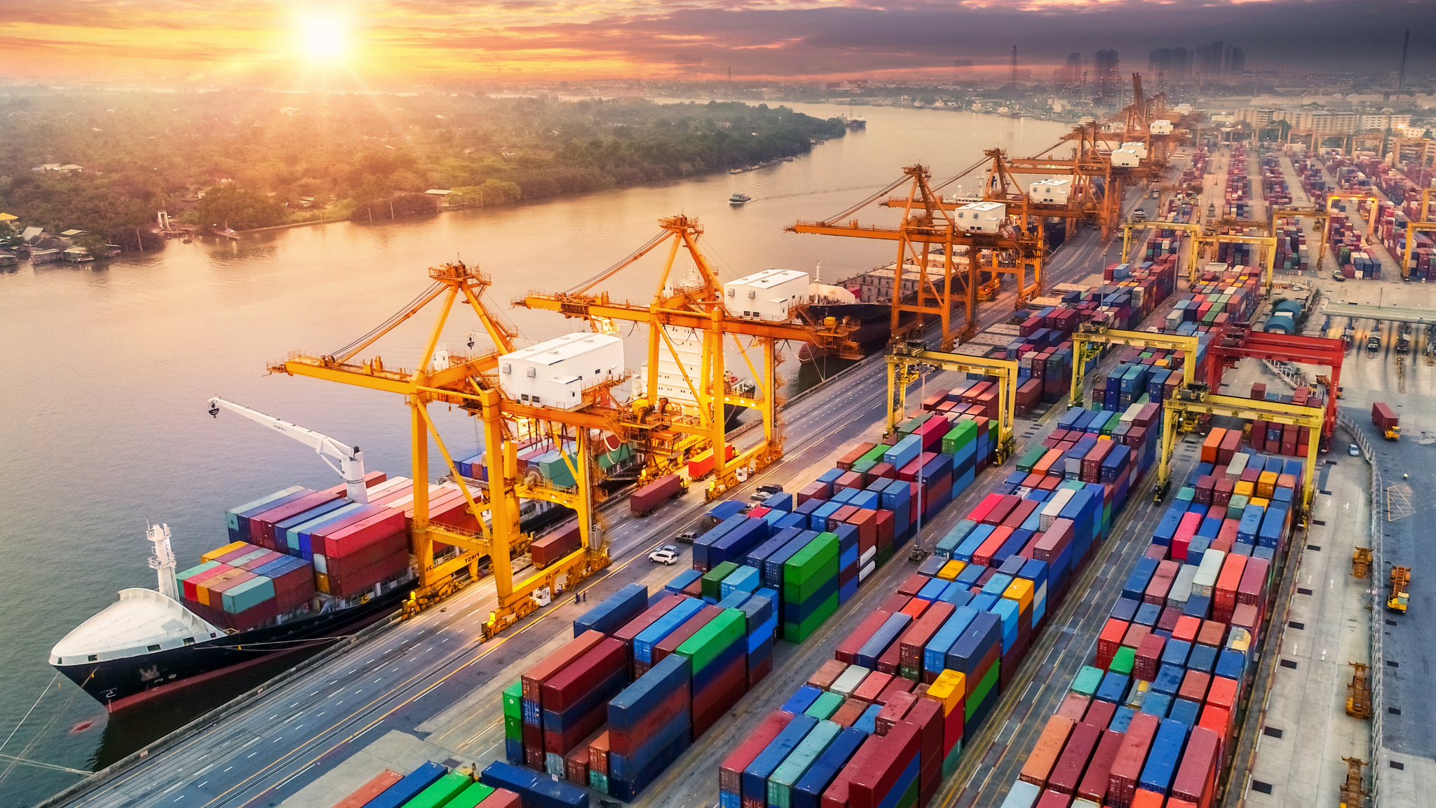 VinaCapital: Doanh nghiệp logistics Việt Nam rất hấp dẫn vì tăng trưởng  ngành này nhanh nhất thế giới - Nhịp sống kinh tế Việt Nam & Thế giới