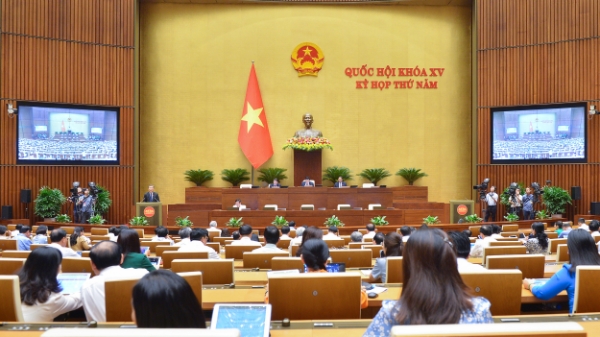 Thông qua Luật Bảo vệ quyền lợi người tiêu dùng: Nhiều quy định bảo vệ người dân trong lĩnh vực dịch vụ tài chính, ngân hàng