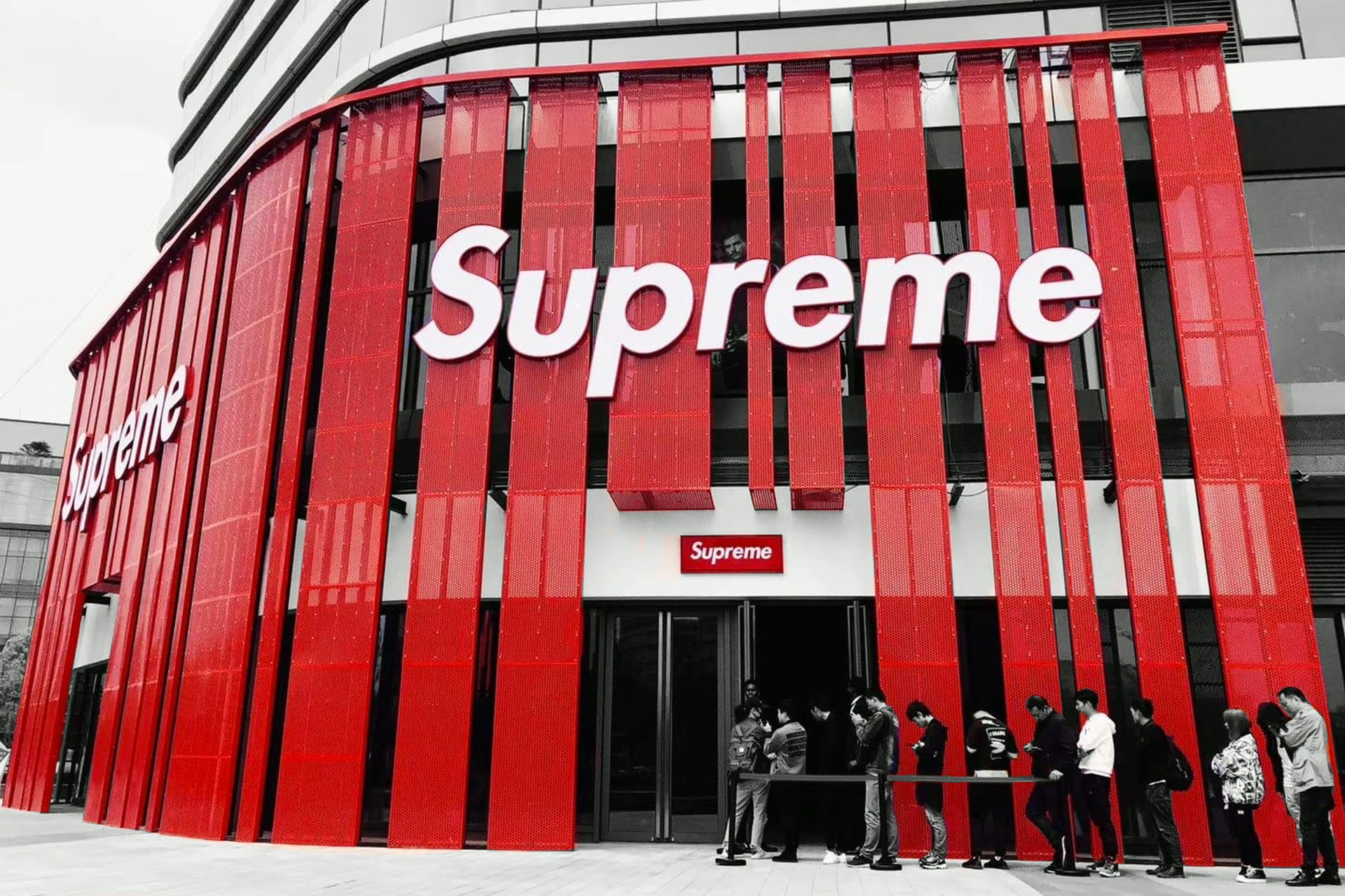 Kết quả doanh thu của Supreme năm tài chính vừa qua thấp hơn rất nhiều so với mục tiêu 600 triệu USD dự kiến.