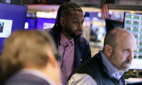 Chứng khoán Mỹ và giá dầu đồng loạt giảm trước cuộc điều trần của Chủ tịch Fed